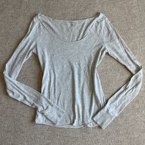 Brandy Melville Light Gray Long Sleeve Top
